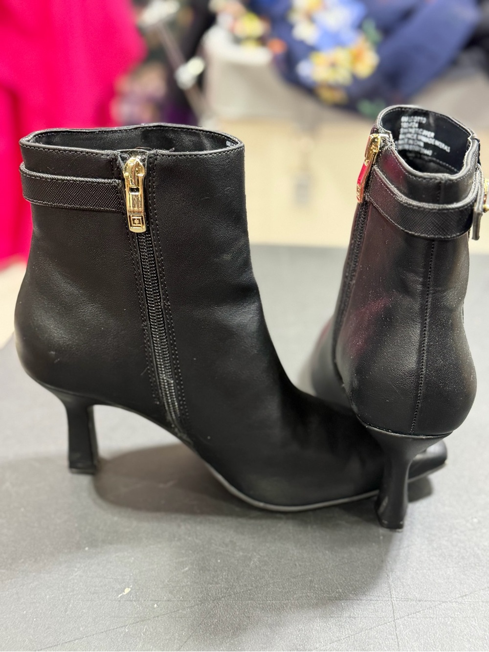 Liz Claiborne Black Leather Pointed Ankle Heeled Boots - Picture 7 of 10